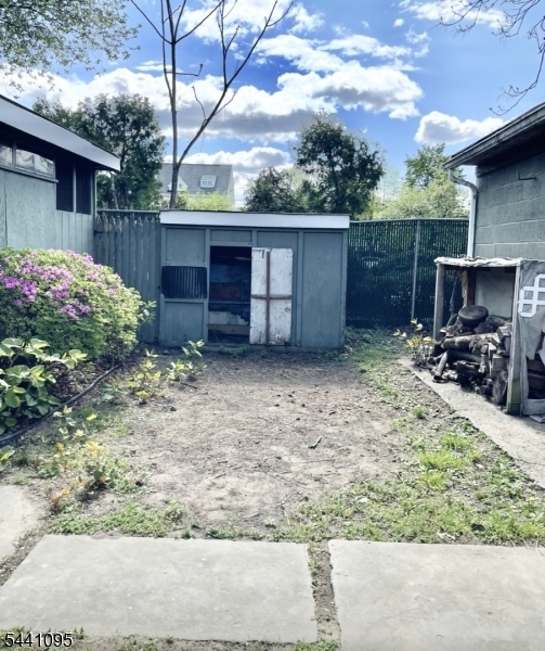 16 Jackson Ave Property Photo 35