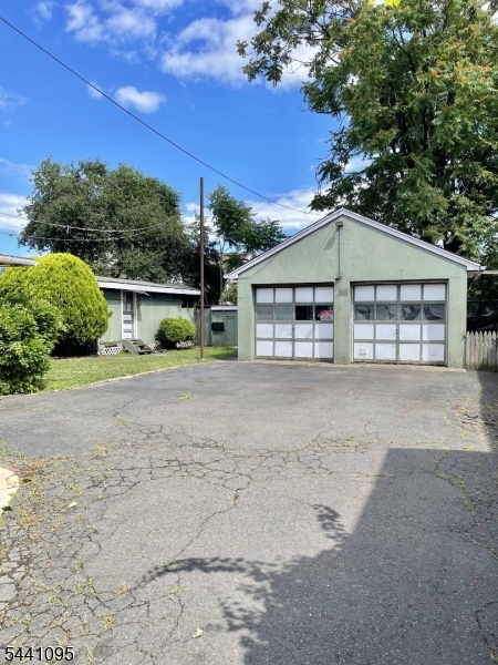 16 Jackson Ave Property Photo 41