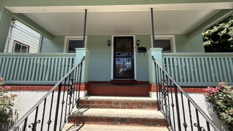 19 Mead St Property Photo 5