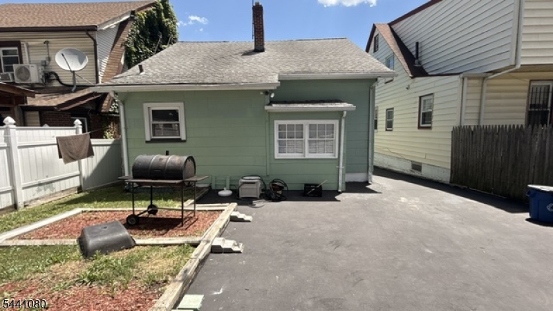 19 Mead St Property Photo 12