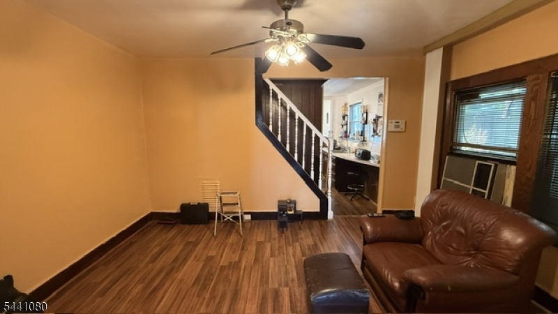 19 Mead St Property Photo 25