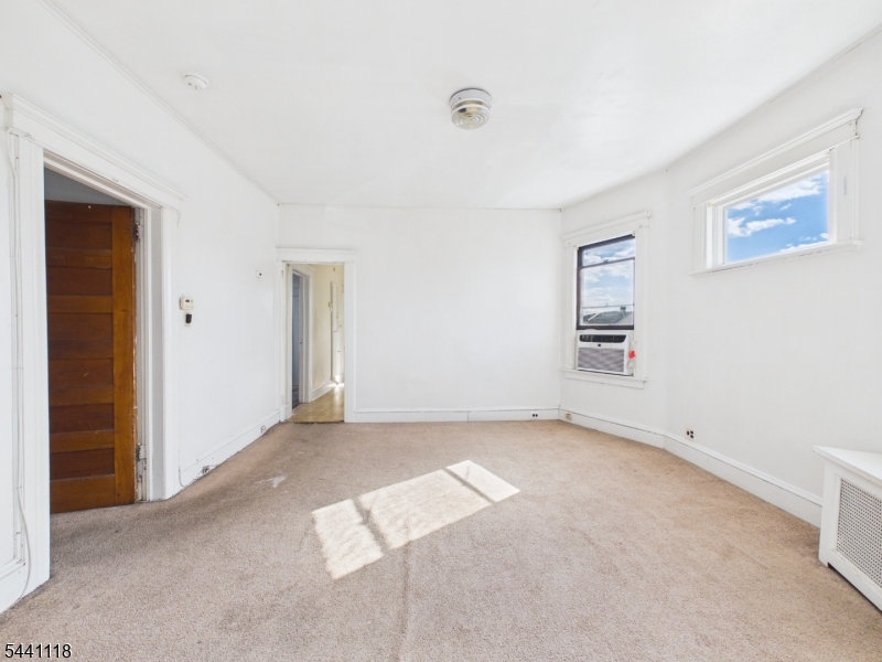 139 Fairview Ave Property Photo 17