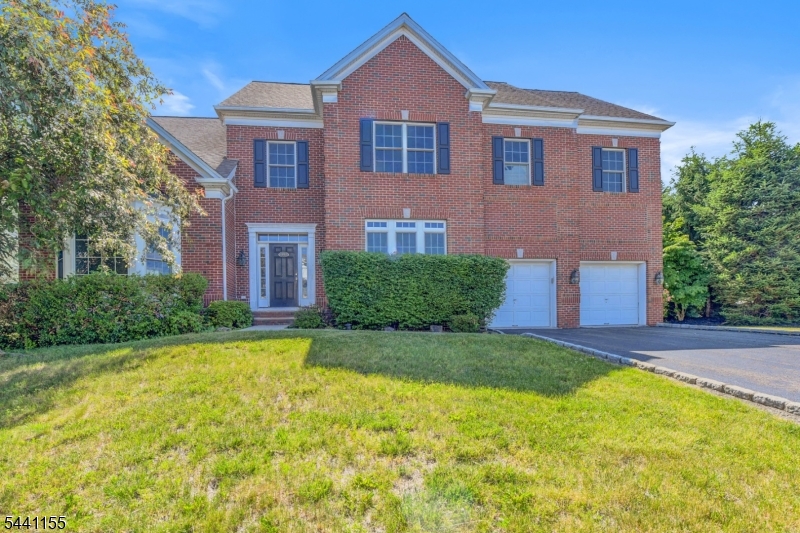 16 Commanders Ct Property Photo 1