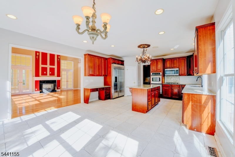 16 Commanders Ct Property Photo 14