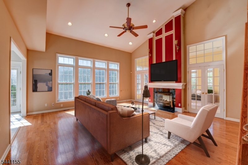 16 Commanders Ct Property Photo 16