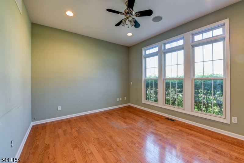 16 Commanders Ct Property Photo 23