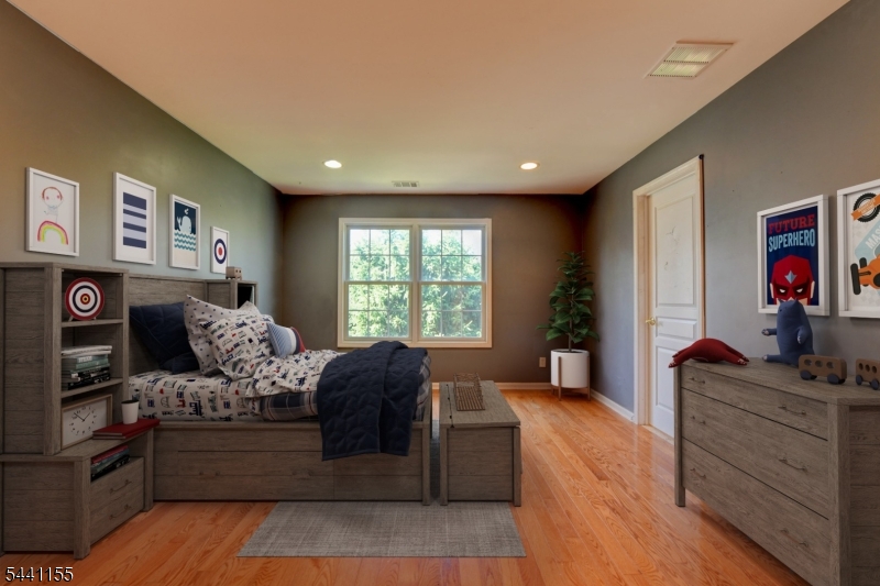 16 Commanders Ct Property Photo 29