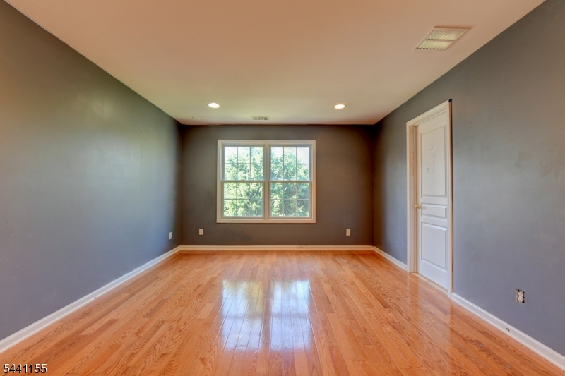 16 Commanders Ct Property Photo 30