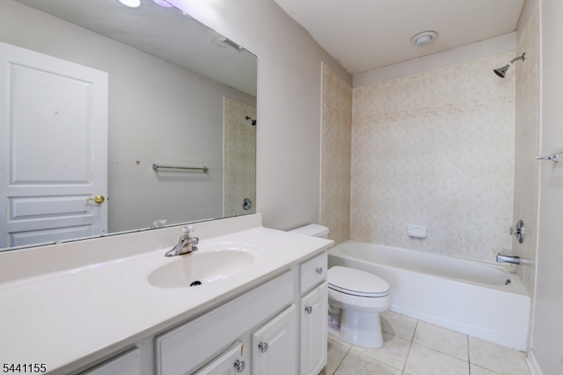16 Commanders Ct Property Photo 38