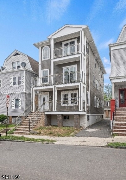46 Headley Terrace Property Photo 1