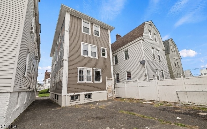 46 Headley Terrace Property Photo 2
