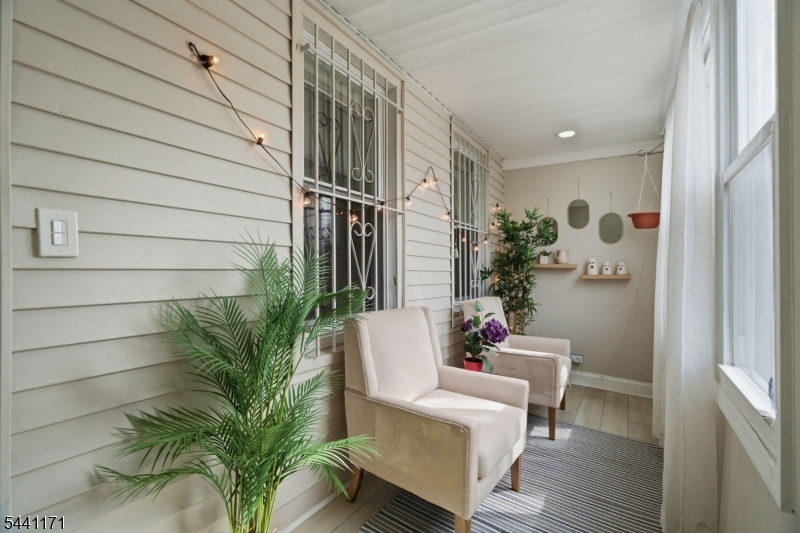 87 Madison Ave Property Photo 1