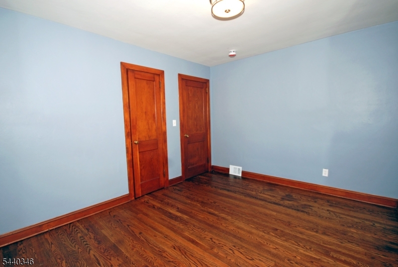 496 Franklin St Property Photo 28