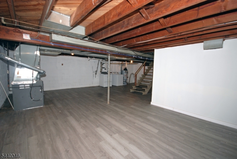 496 Franklin St Property Photo 36