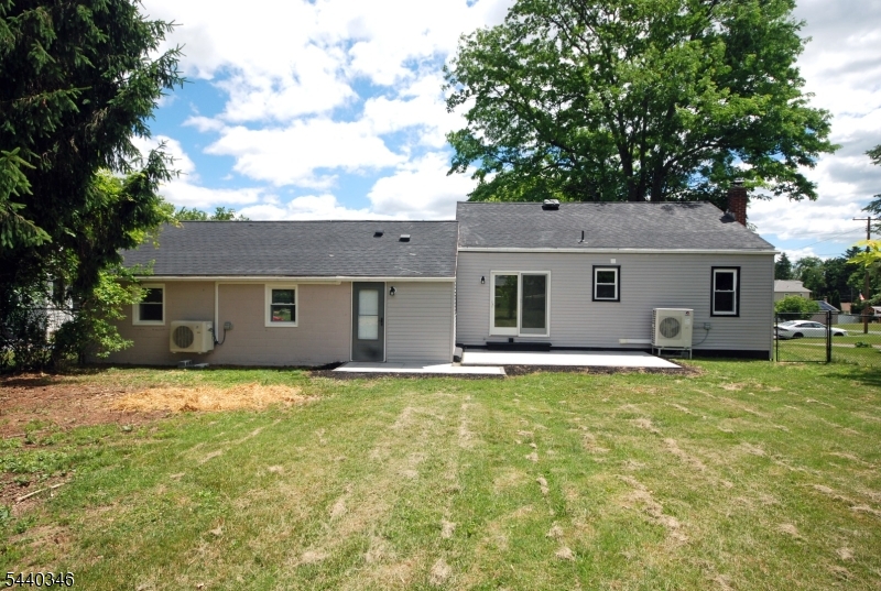 496 Franklin St Property Photo 41