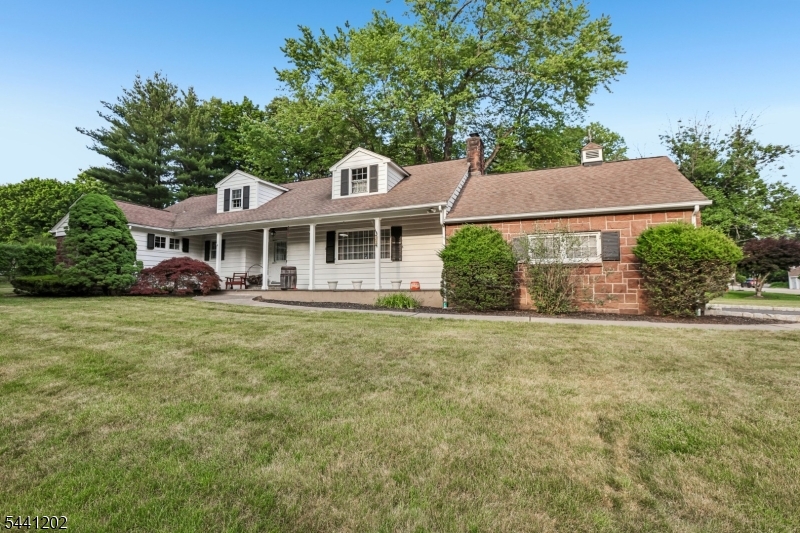 14 Saddle River Ro Property Photo 1