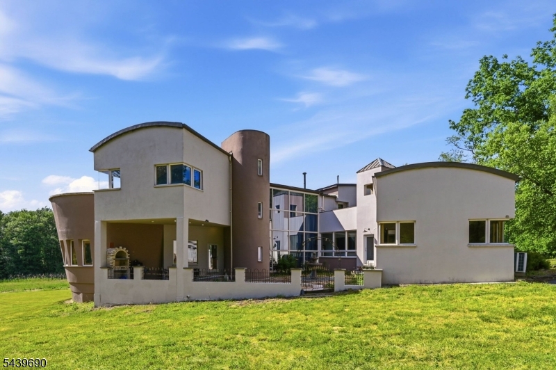 151 Bellvale Lakes Rd Property Photo 1