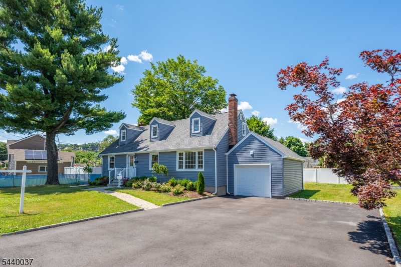 4 Van Duyne Ave Property Photo 3