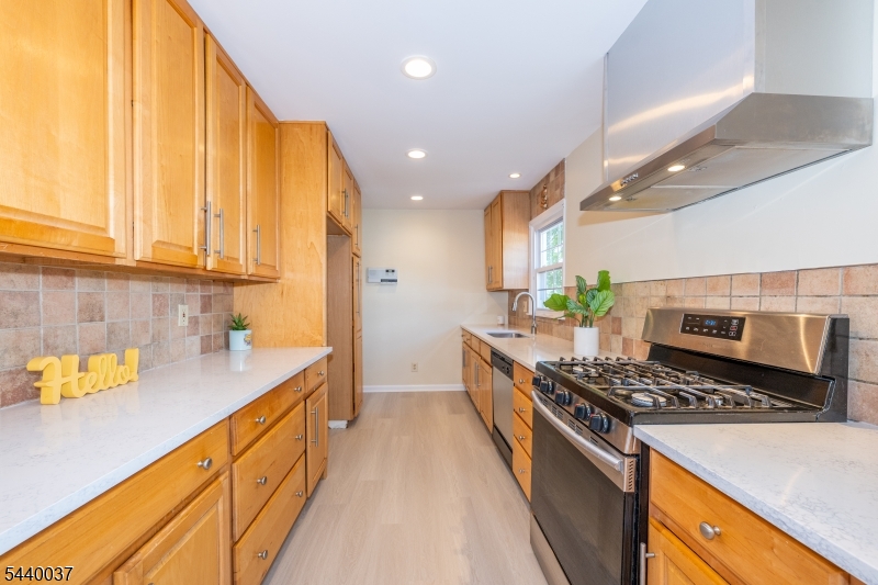 4 Van Duyne Ave Property Photo 15