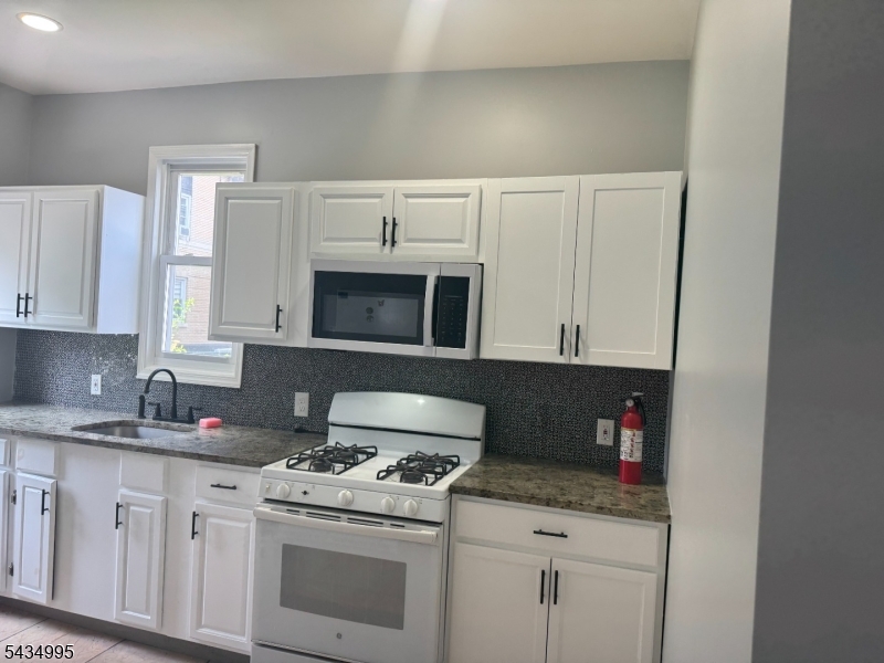 105 N Munn Ave Property Photo 1