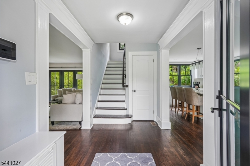 63 Ravine Ave Property Photo 4