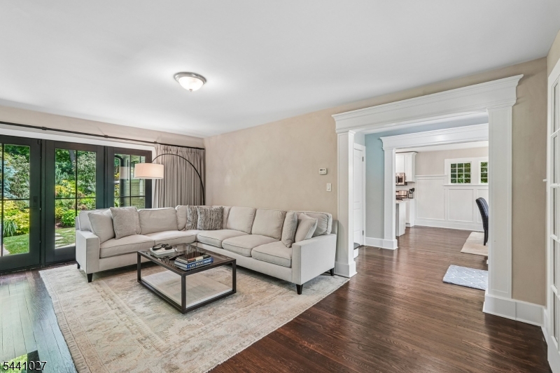 63 Ravine Ave Property Photo 8