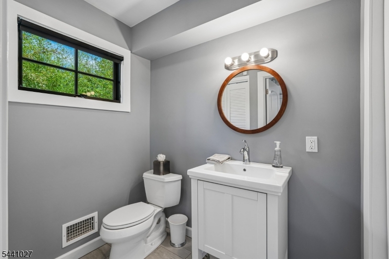 63 Ravine Ave Property Photo 20