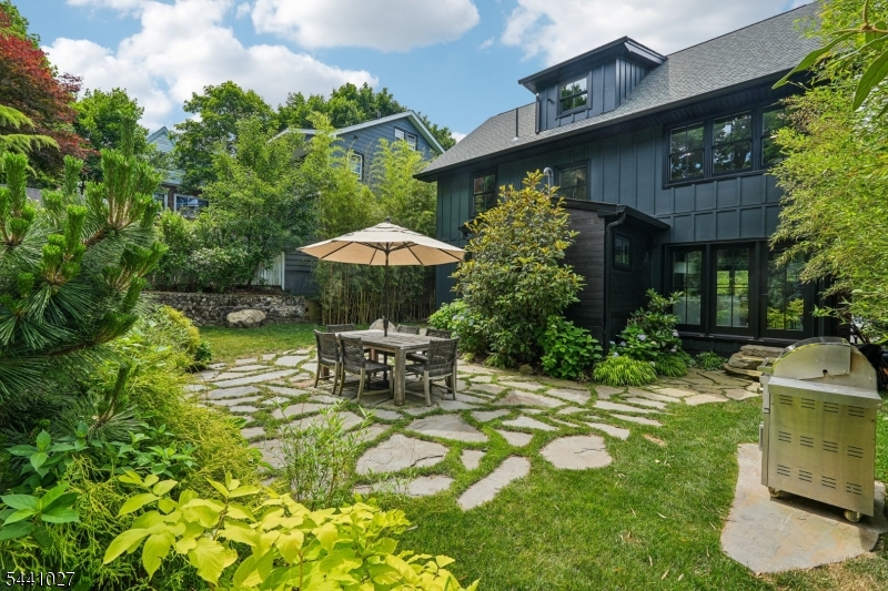 63 Ravine Ave Property Photo 39