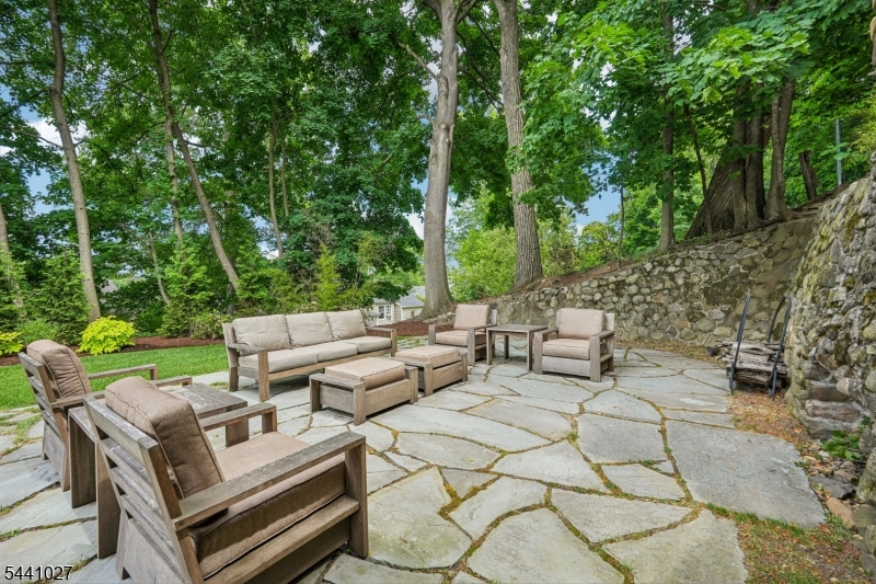 63 Ravine Ave Property Photo 46