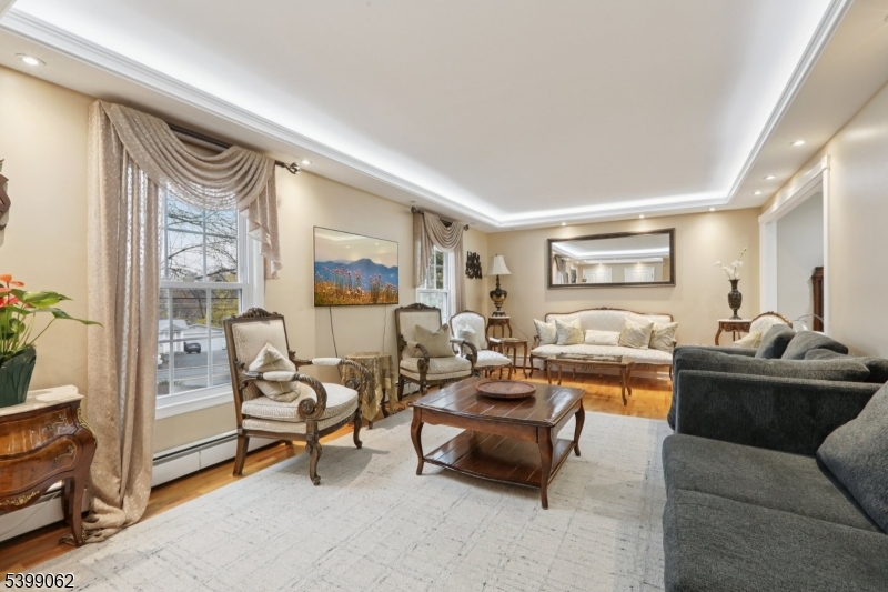 822 Pompton Ave 2 Property Photo 8