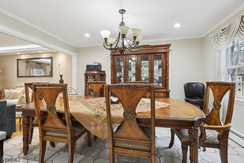 822 Pompton Ave 2 Property Photo 10