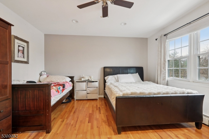 822 Pompton Ave 2 Property Photo 15
