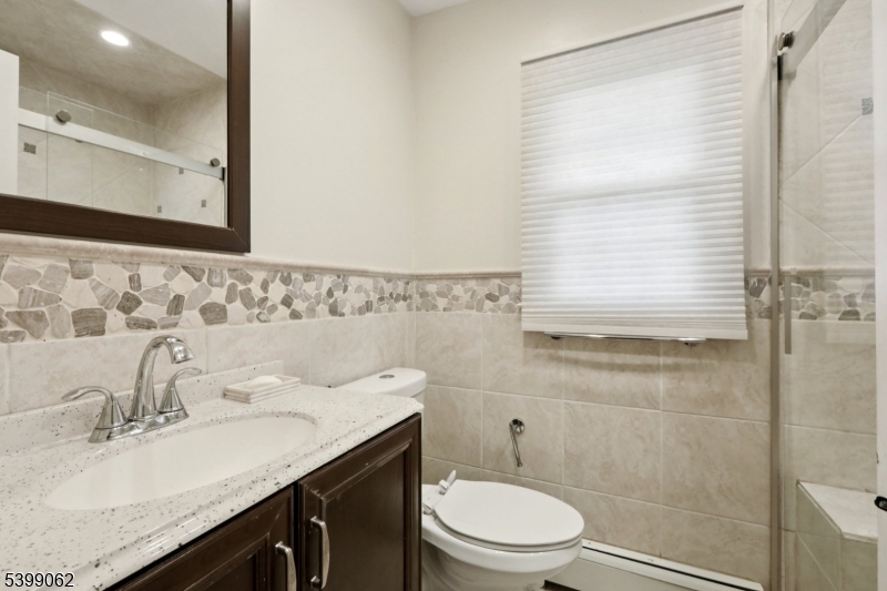 822 Pompton Ave 2 Property Photo 17