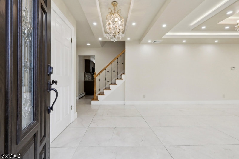 822 Pompton Ave 2 Property Photo 25