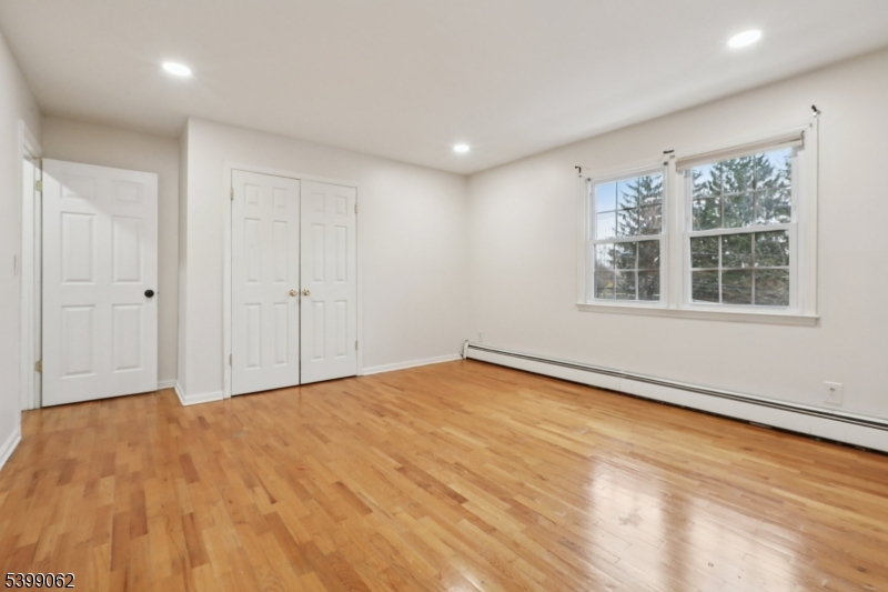 822 Pompton Ave 2 Property Photo 38
