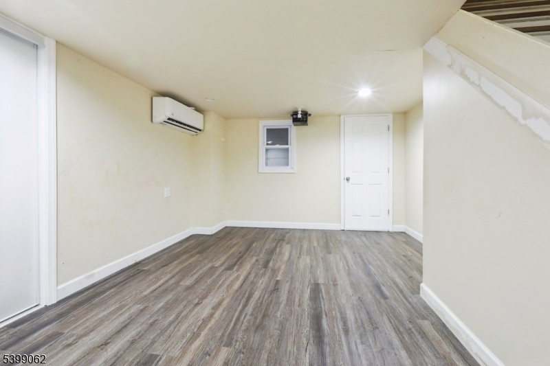 822 Pompton Ave 2 Property Photo 39