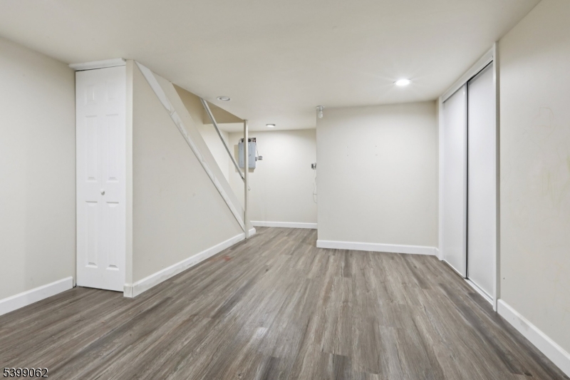 822 Pompton Ave 2 Property Photo 40