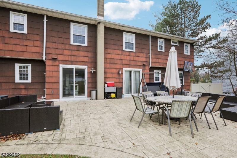 822 Pompton Ave 2 Property Photo 46