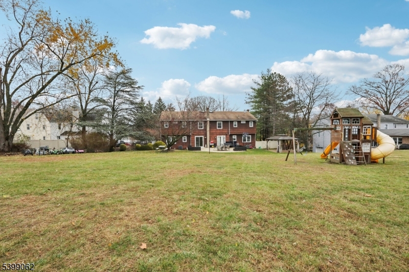 822 Pompton Ave 2 Property Photo 47