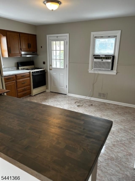 234 W High St 1 Property Photo 2