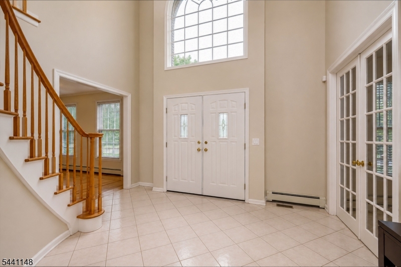 181 Berkley Ave Property Photo 5