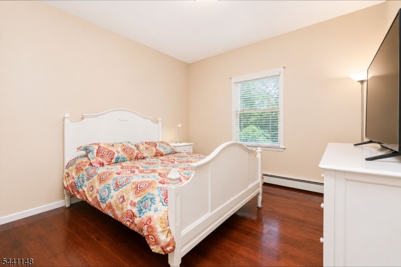 181 Berkley Ave Property Photo 8