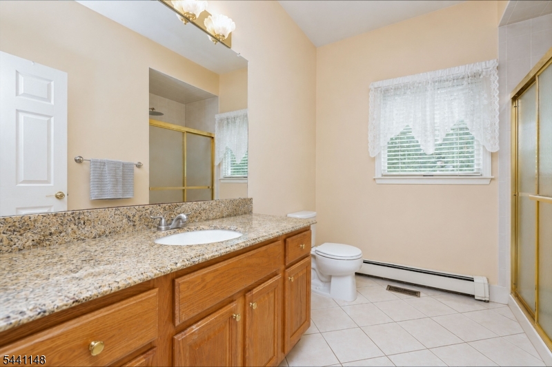 181 Berkley Ave Property Photo 9