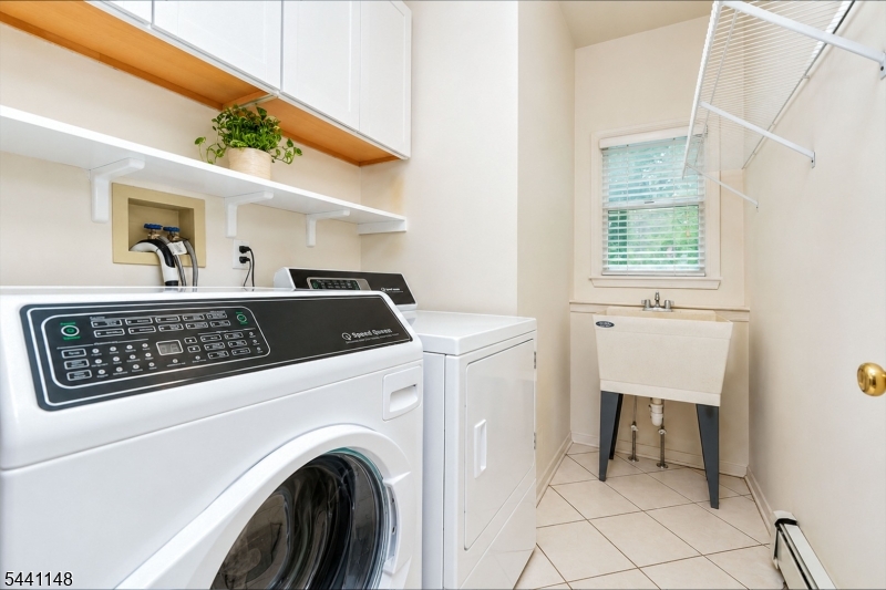 181 Berkley Ave Property Photo 10