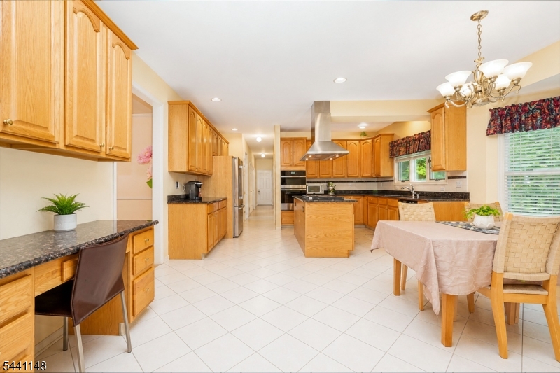 181 Berkley Ave Property Photo 18