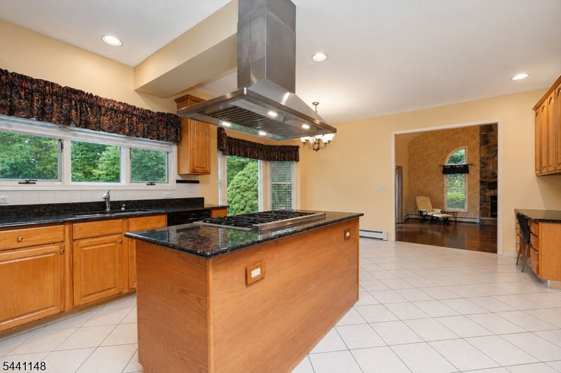 181 Berkley Ave Property Photo 22