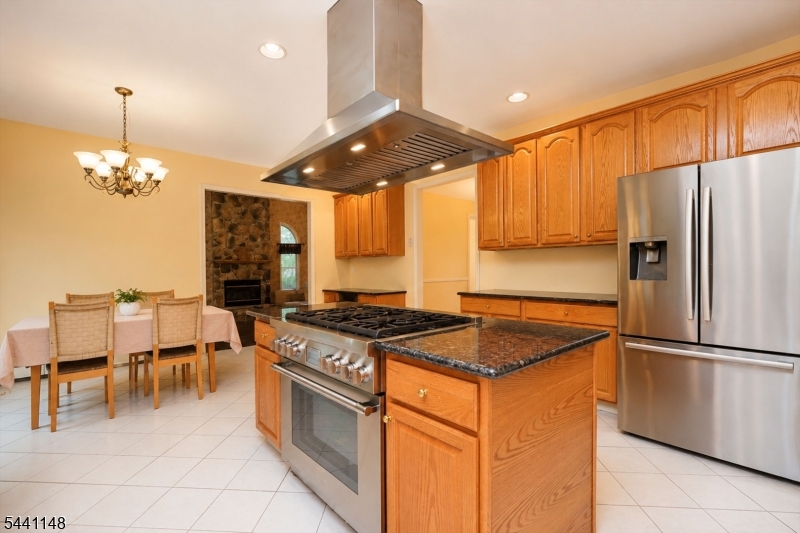 181 Berkley Ave Property Photo 23
