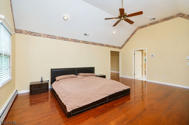 181 Berkley Ave Property Photo 29