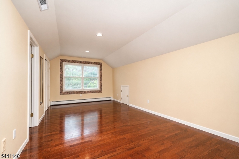 181 Berkley Ave Property Photo 33