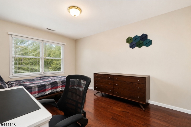 181 Berkley Ave Property Photo 37